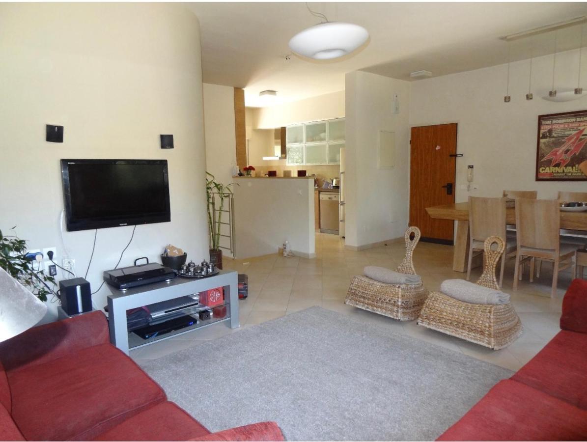 1 Or 2 Rooms With Breakfast And Parking Jerusalem Exterior foto
